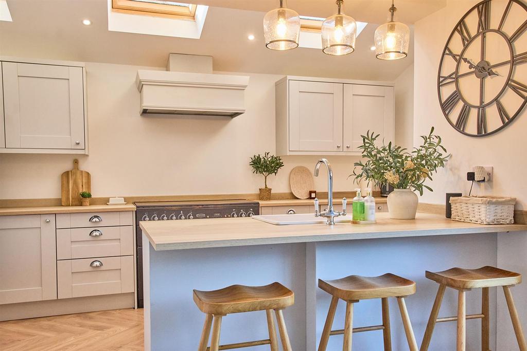 Open Plan Living/Dining/Kitchen