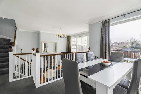 4 bedroom semi-detached house for sale, Mount View Road, North Chingford