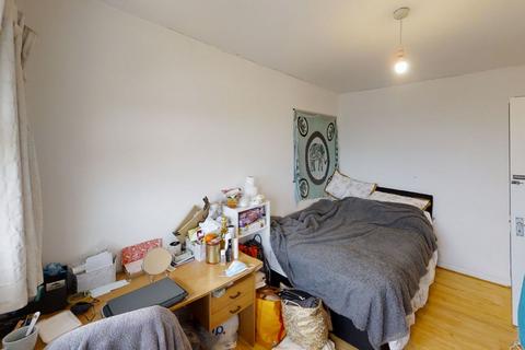 undefined, Guildford Park Avenue, Guildford, GU2