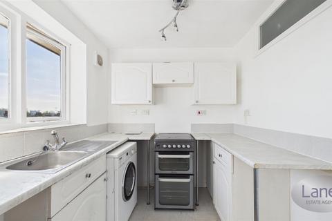 1 bedroom apartment for sale, Waddington Close, Enfield