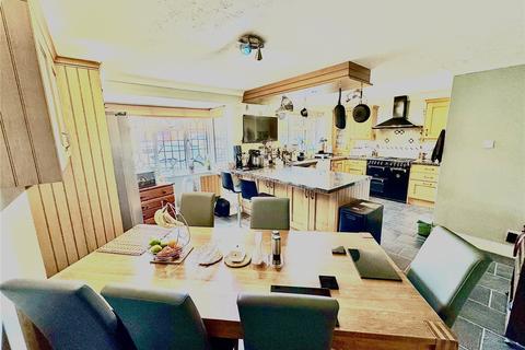 undefined, Moor End, Holyport, Maidenhead, Berkshire, SL6