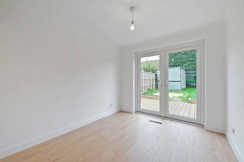 4 bedroom link detached house for sale, Cresswells Mead, Maidenhead, Berkshire, SL6