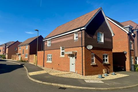 3 bedroom link detached house for sale, Waterers Way, BAGSHOT GU19