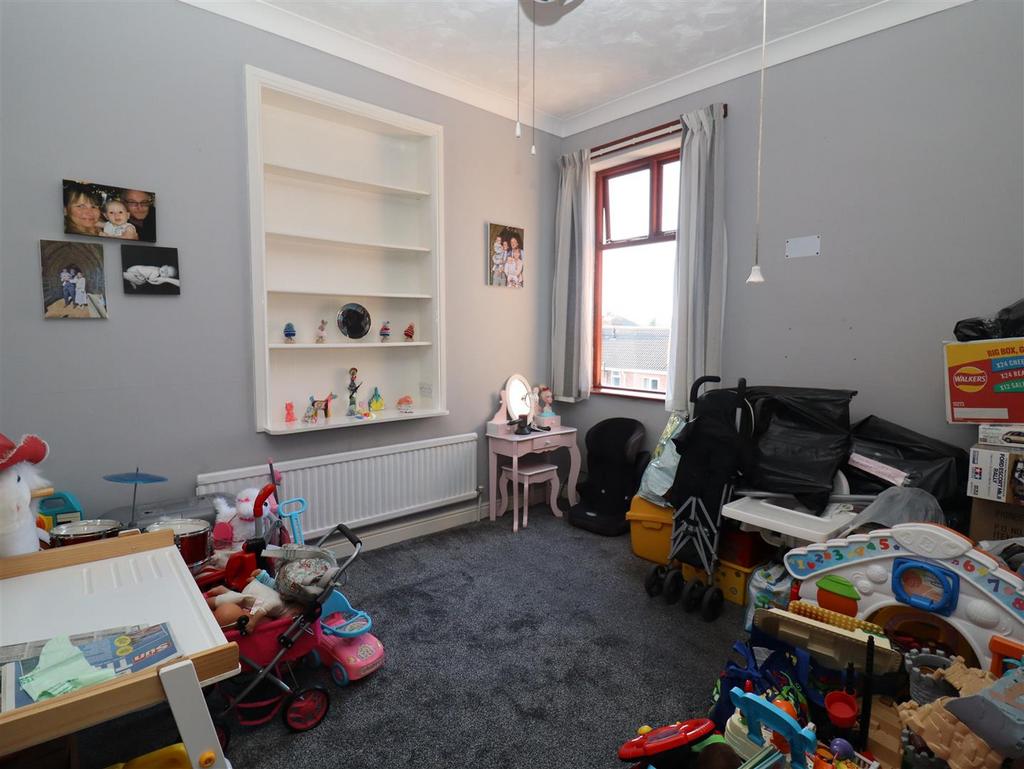 Rear bedroom