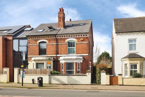 Queens Road, Beeston, Nottingham, Nottinghamshire, NG9