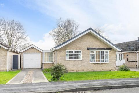 2 bedroom bungalow for sale, Ryecroft Avenue, Woodthorpe, York