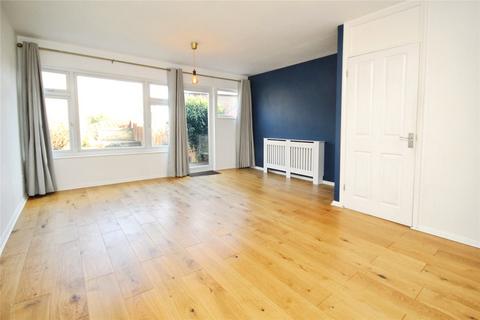 3 bedroom terraced house to rent, The Hawthorns, Loughton, IG10