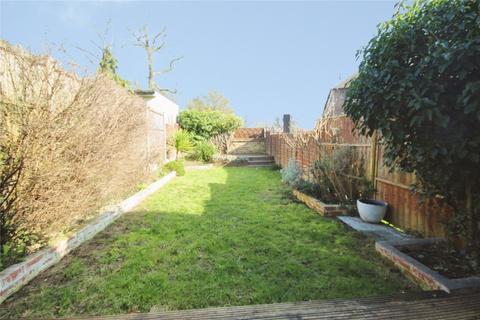 3 bedroom terraced house to rent, The Hawthorns, Loughton, IG10