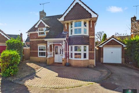 3 bedroom detached house for sale, Salterns Road, Maidenbower RH10