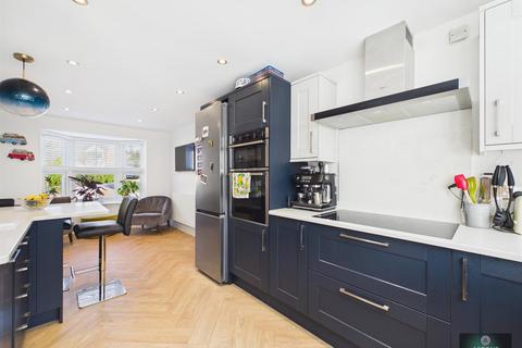 3 bedroom detached house for sale, Salterns Road, Maidenbower RH10