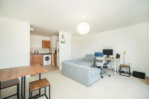 1 bedroom flat for sale, Candle Street, London E1