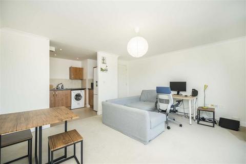 1 bedroom flat for sale, Candle Street, London E1