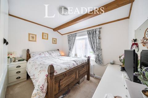 2 bedroom detached house for sale, Maidstone Road, Paddock Wood, Tonbridge