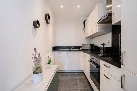 undefined, New Drum Street, London E1
