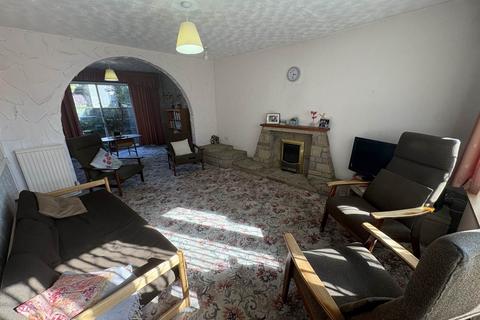 4 bedroom detached house for sale, 36 Amberwood, Oldham