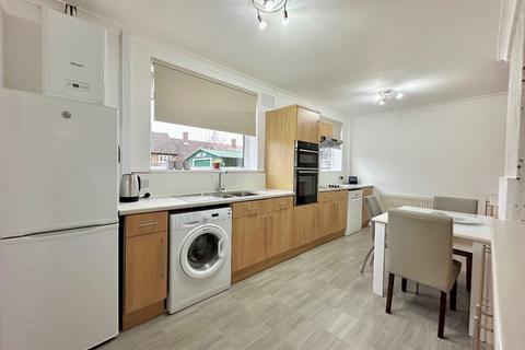 3 bedroom end of terrace house for sale, Petersfield Avenue, Harold Hill, Romford