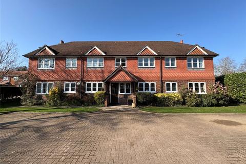 2 bedroom apartment for sale, Beavers Close, Farnham, Surrey, GU9