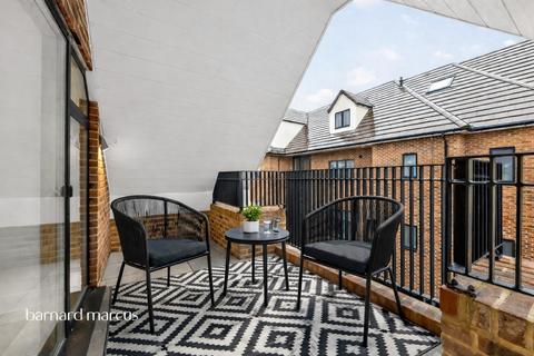 undefined, Russell Hill Road, Purley
