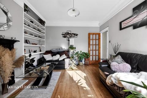 2 bedroom flat for sale, St. James's Park, Croydon