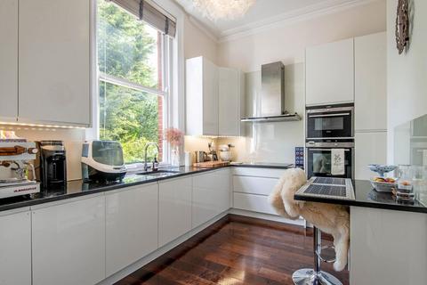 4 bedroom flat for sale, Finchley Road, London NW3