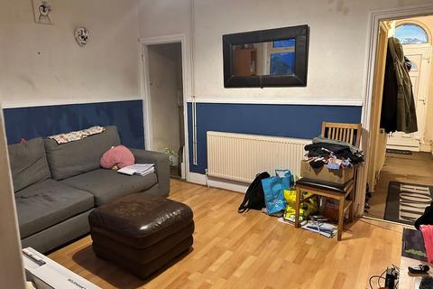 undefined, 32 Station Road, Strood, Rochester, Kent, ME2 4BG