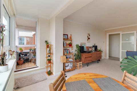 2 bedroom apartment for sale, Blount Road, Old Portsmouth