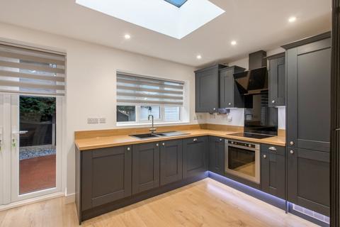 undefined, Windrush Close, Beeston, Nottingham, Nottinghamshire, NG9
