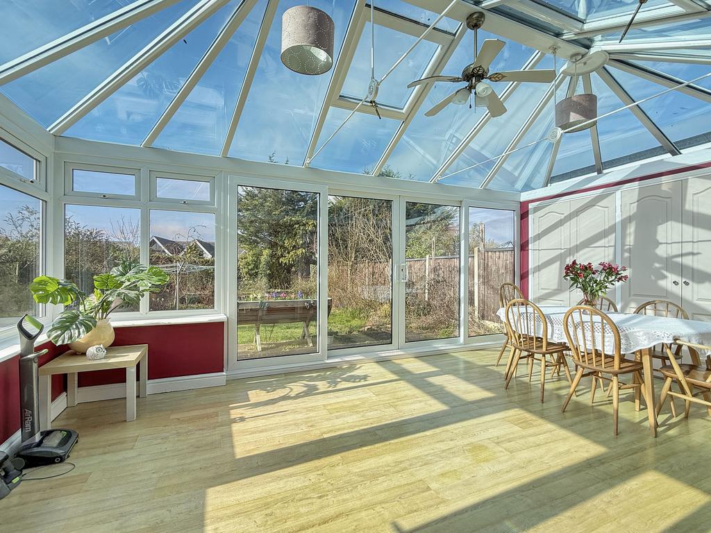 Conservatory/Sun-Room