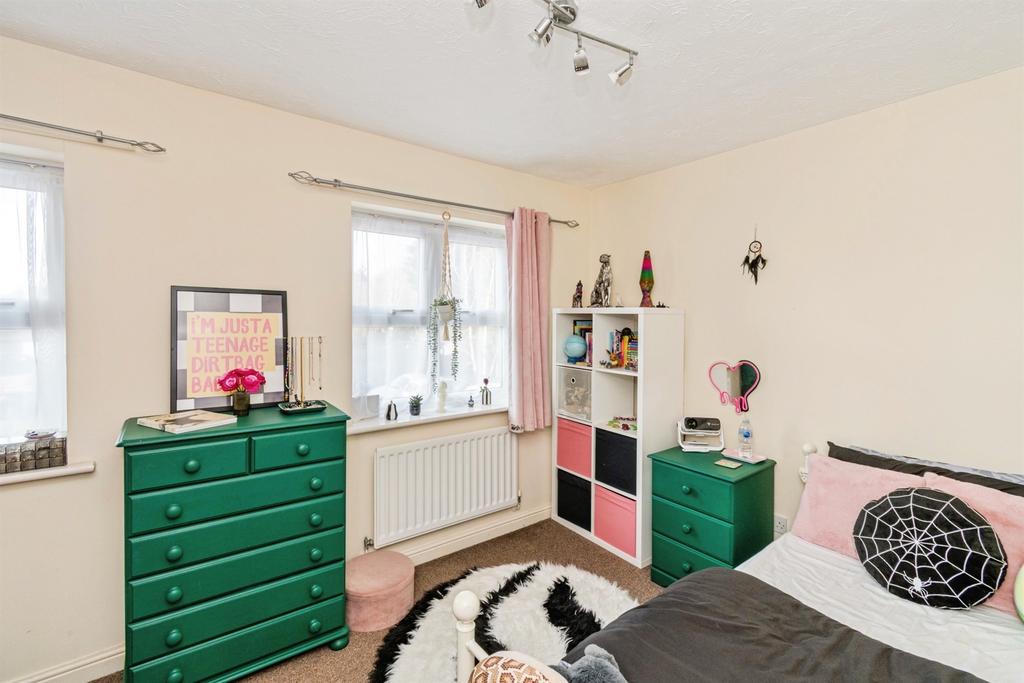 House in Southampton - More