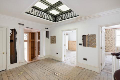 3 bedroom flat for sale, Albany, London W1J