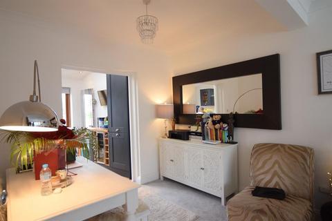 undefined, Buckland Way, Worcester Park, KT4