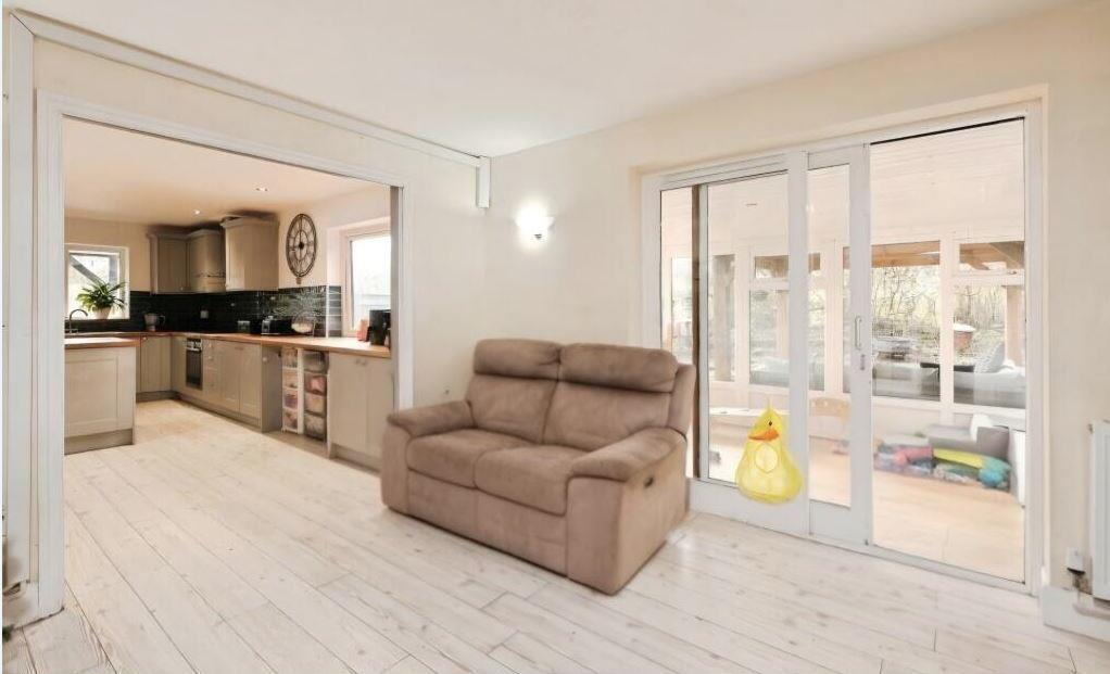 Living Room.JPG