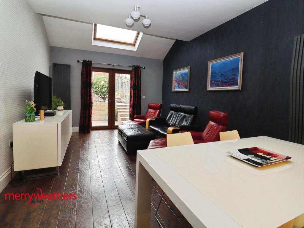 Extended living/kitchen room