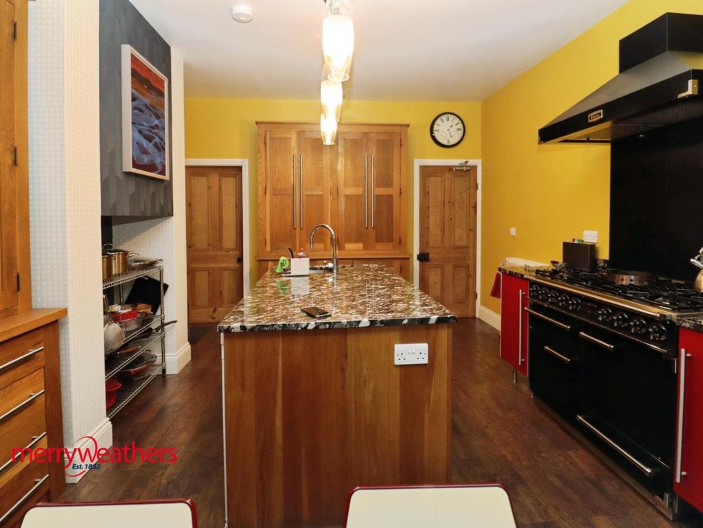 Extended living/kitchen room
