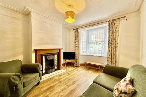 4 bedroom terraced house for sale, Morrison Street, Swindon