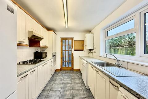 4 bedroom terraced house for sale, Morrison Street, Swindon