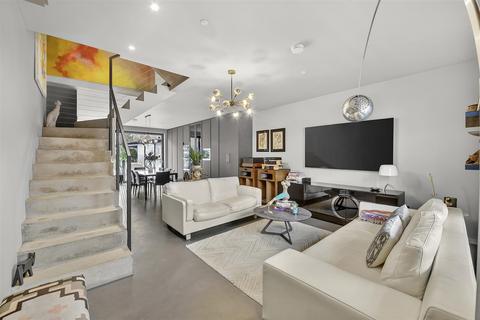 4 bedroom house to rent, North End Road, London, NW11
