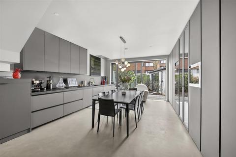 4 bedroom house to rent, North End Road, London, NW11