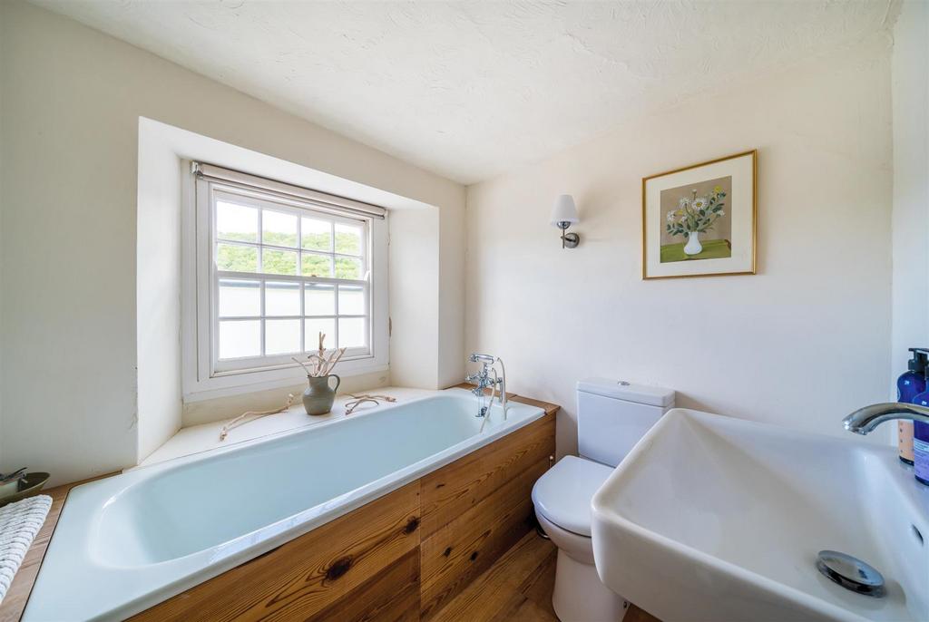 No.2 Bathroom