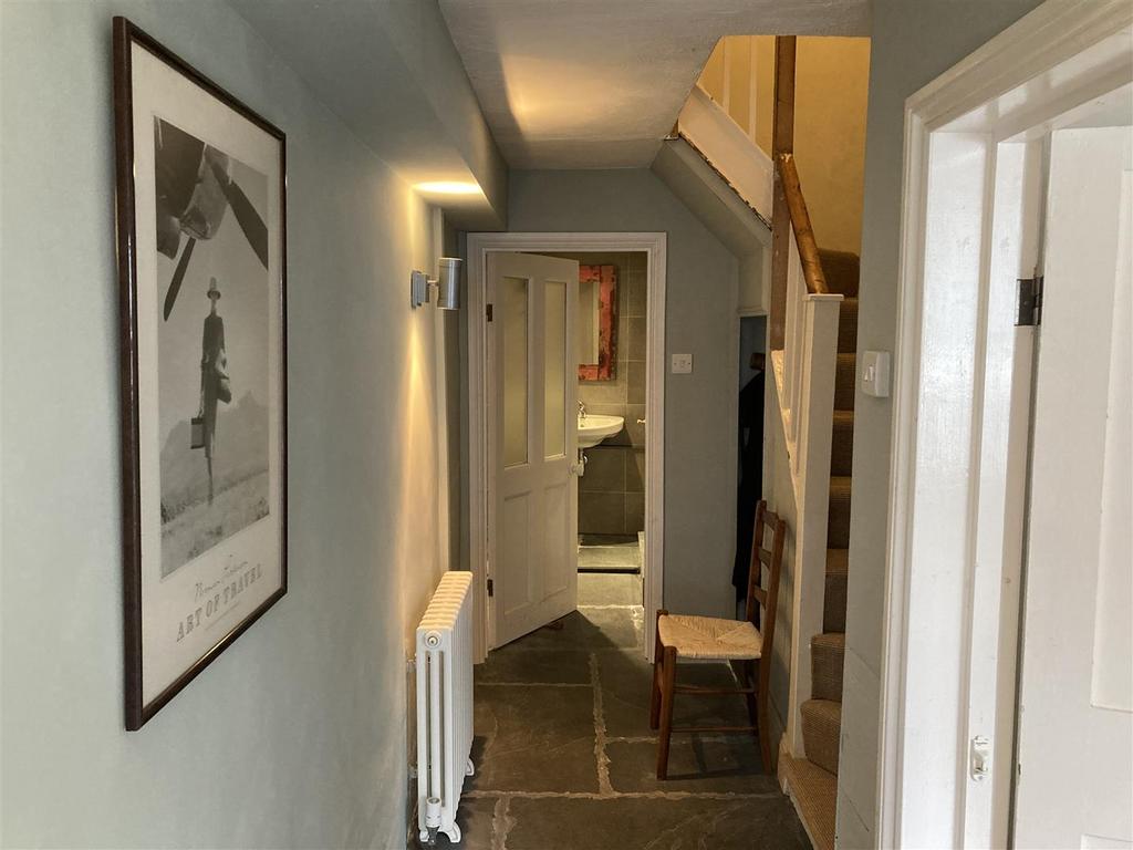 No.2 Hallway