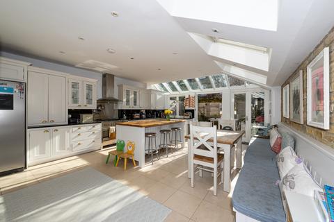 5 bedroom terraced house for sale, Broxash Road, Battersea, London SW11 6AB