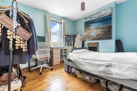 2 bedroom terraced house for sale, Laleham Road, Staines-upon-Thames, TW18