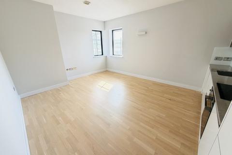 2 bedroom apartment to rent, Union Road, Solihull B91