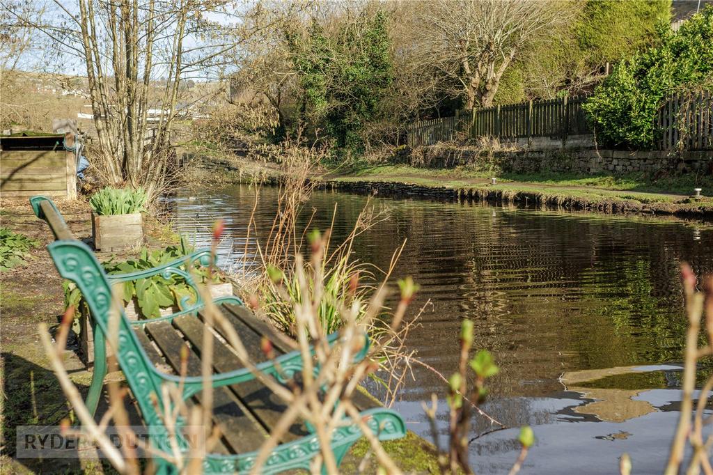 Huddersfield Canal