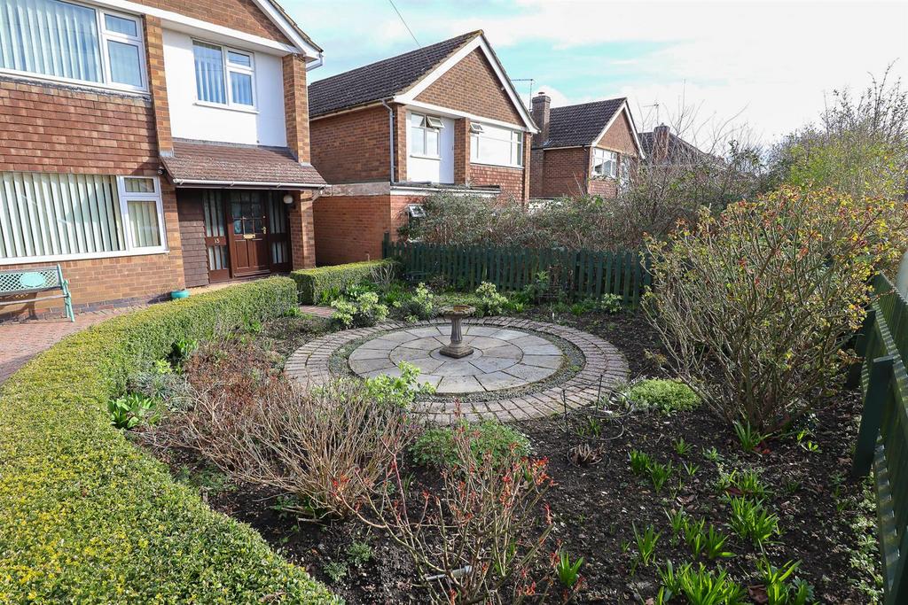 Front garden.jpg