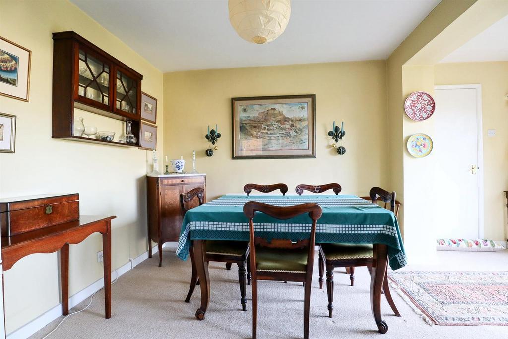 Dining area.jpg