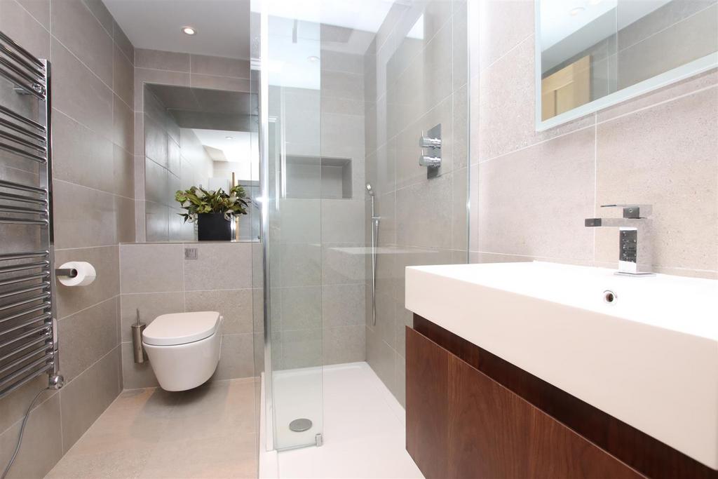 Shower room.JPG