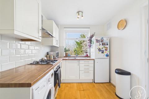 undefined, Templestowe Drive, Leeds