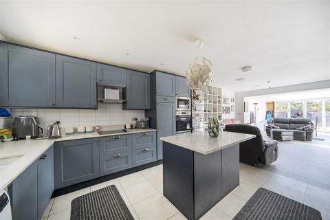 2 bedroom end of terrace house for sale, Maytree Close, Edgware