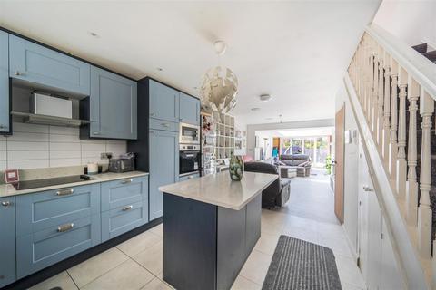 2 bedroom end of terrace house for sale, Maytree Close, Edgware